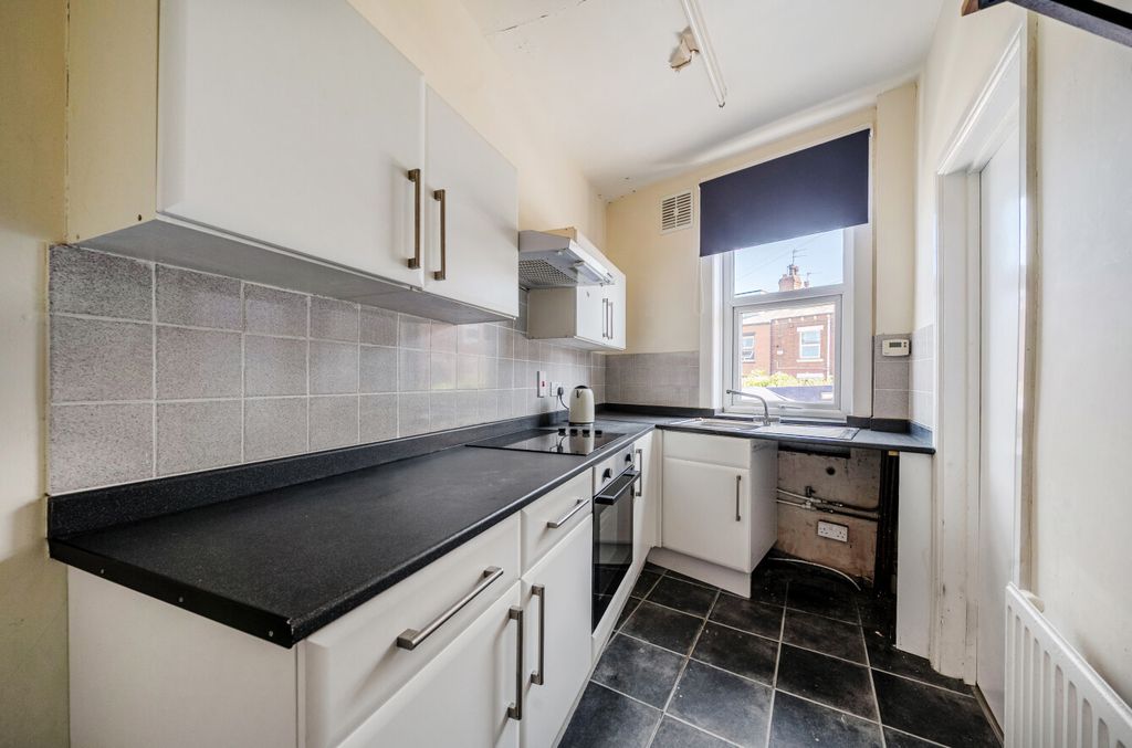 Property photo 3 of 19 1493402-15-6A54F8...
