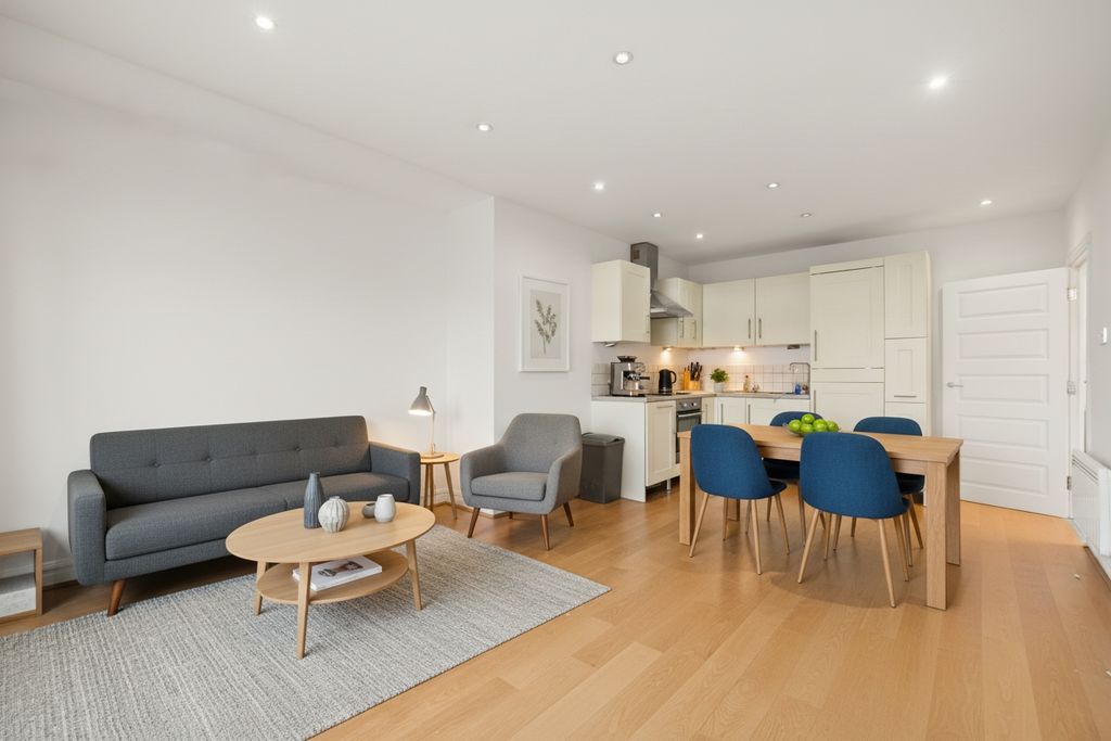 Property photo 2 of 8