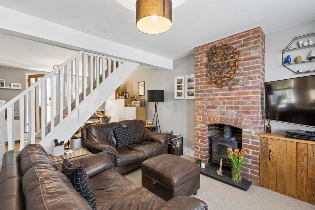 Property photo 3 of 17