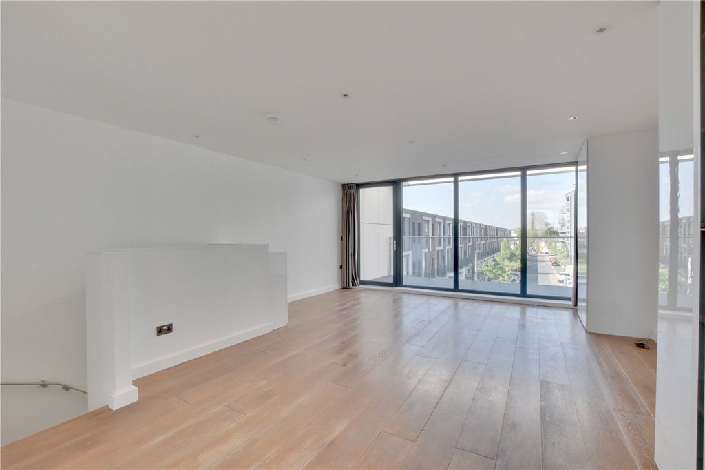 Property photo 2 of 19 Picture No. 14