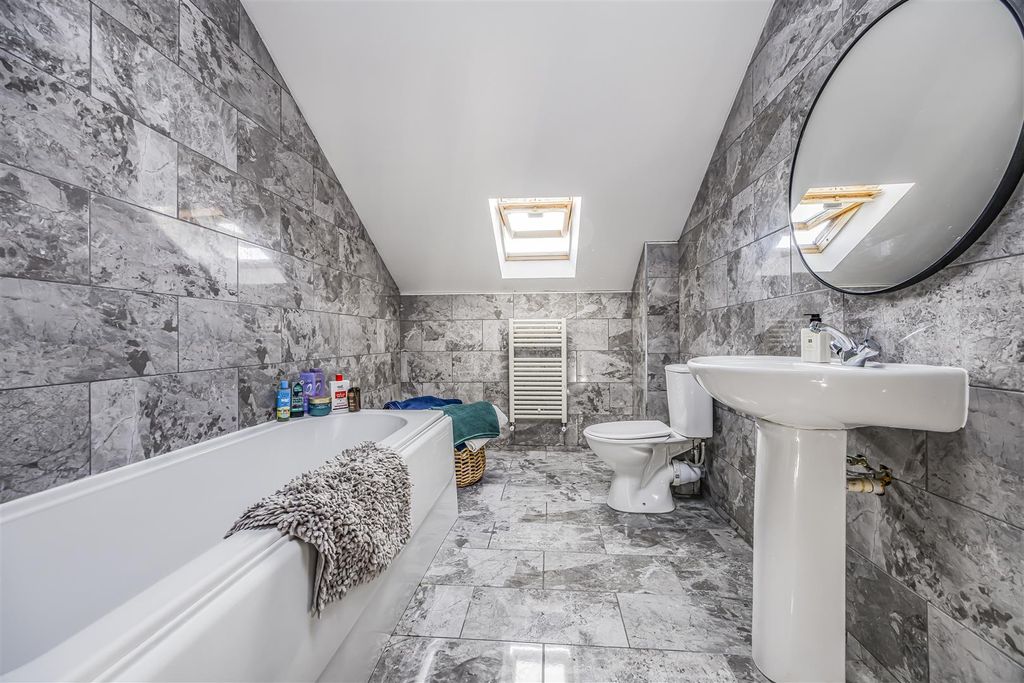 Property photo 3 of 14 Flat 2, Charlotte Terrace, Warren Avenue, Southsea