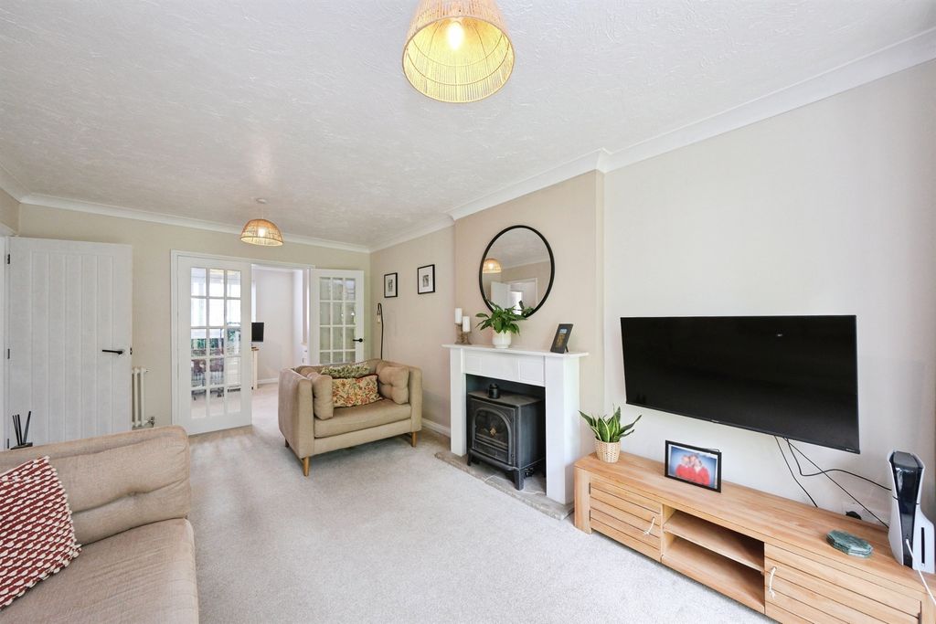 Property photo 2 of 22