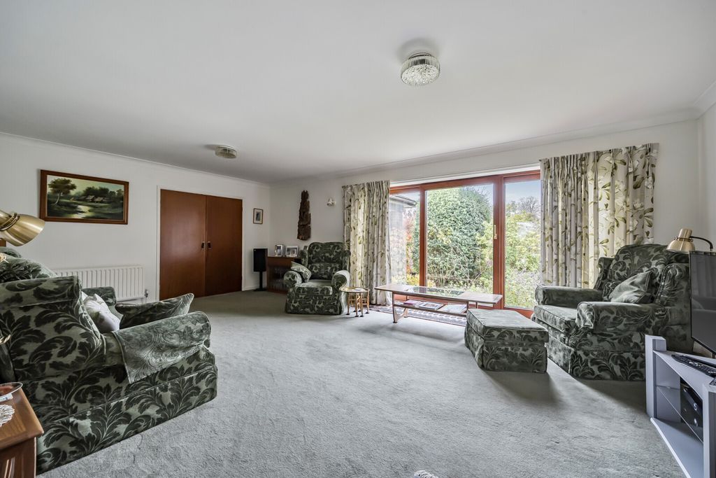 Property photo 3 of 19 Picture No. 28