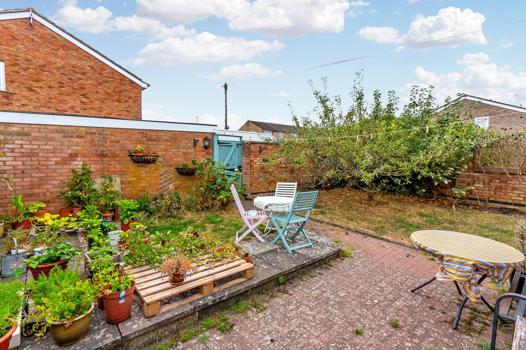 Property photo 2 of 11 Rear Garden