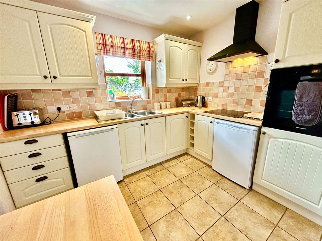 Property photo 3 of 24 Picture No. 21