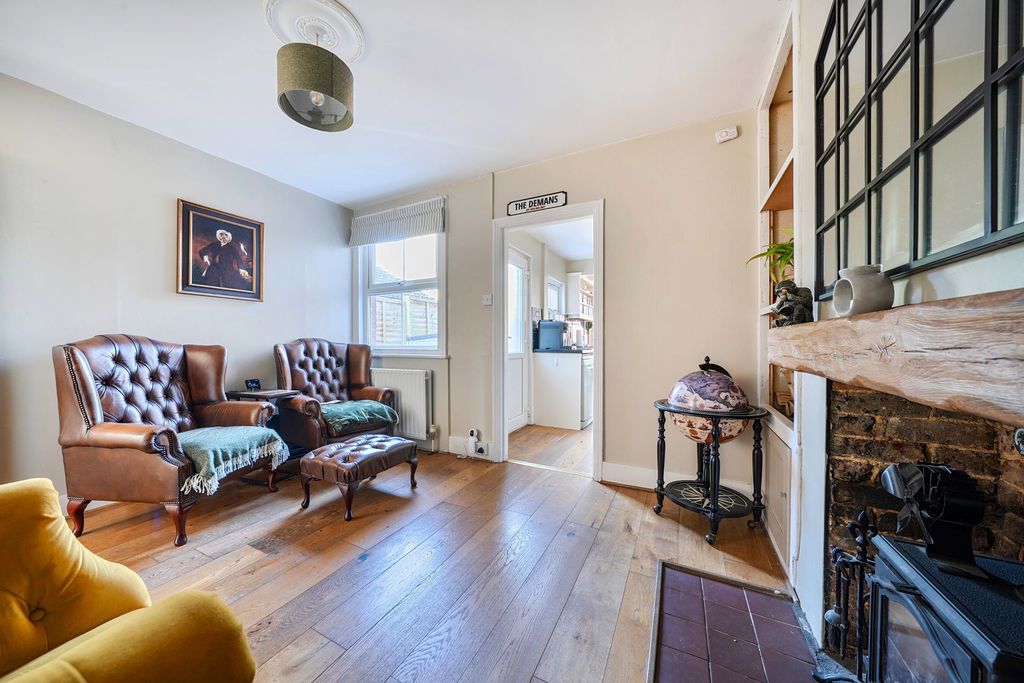 Additional image 7 of 3 bed semi-detached house for saleStation Road, Lingfield RH7