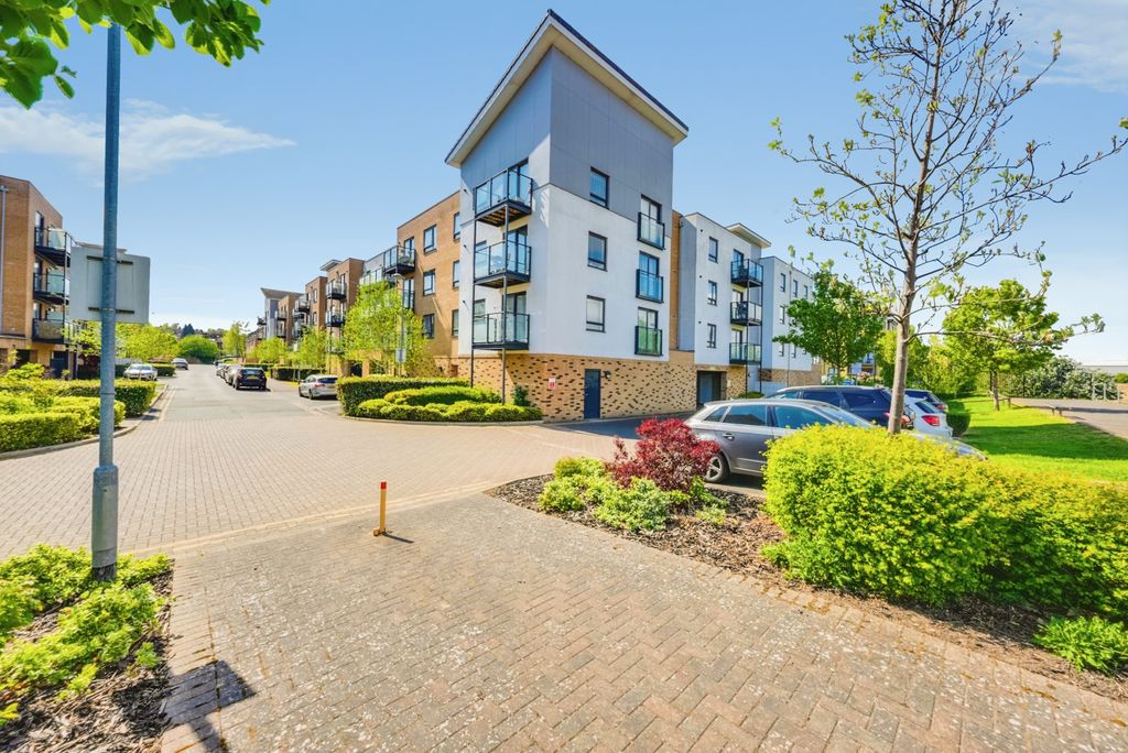 Property photo 1 of 19 Front View