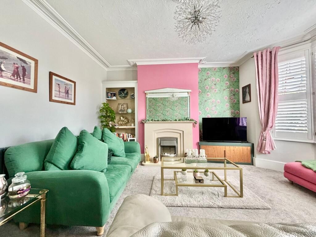 Property photo 3 of 14