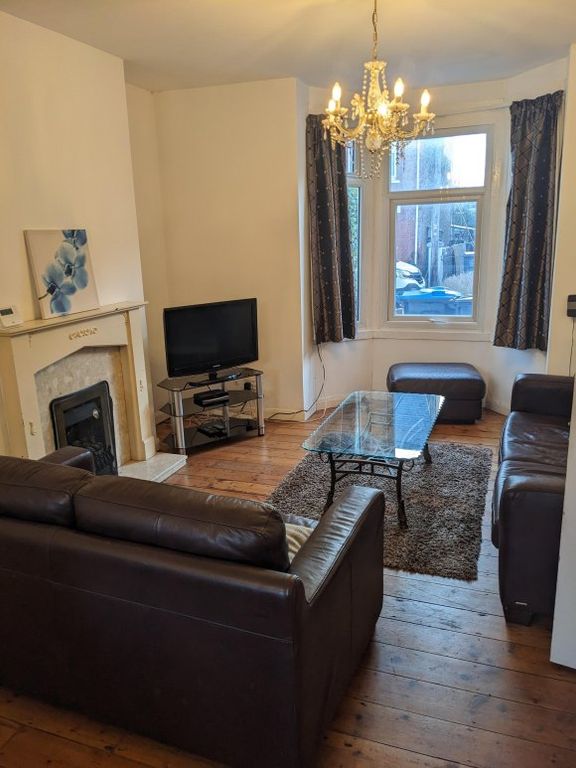 Property photo 2 of 4 77 Crescent Pic02.Jpg