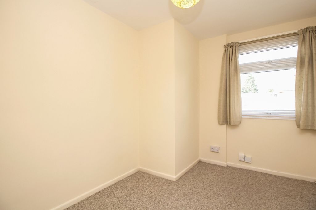 Property photo 3 of 8 20012