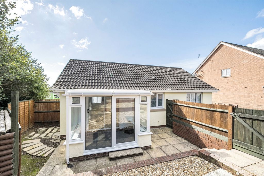 Property photo 2 of 12 Picture No. 21