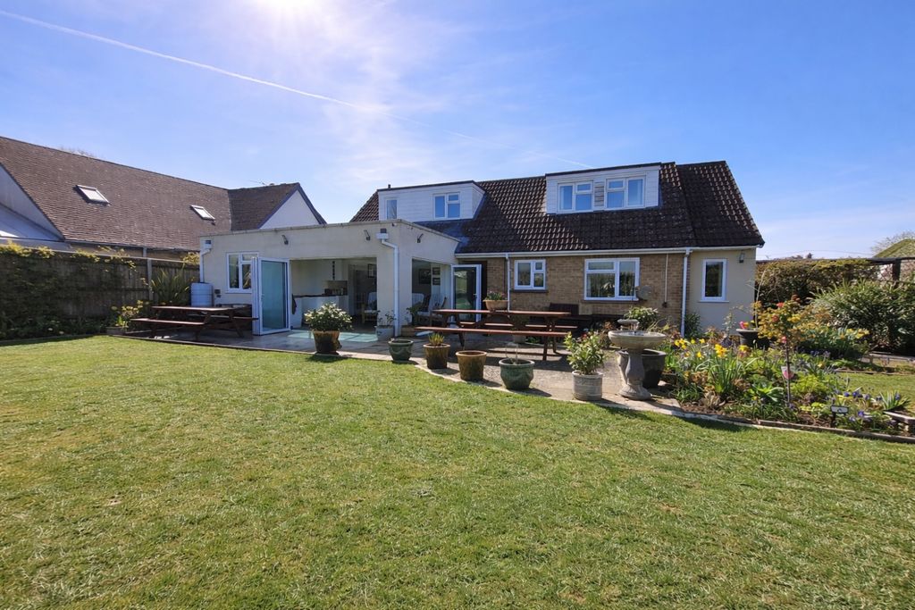 Property photo 1 of 24