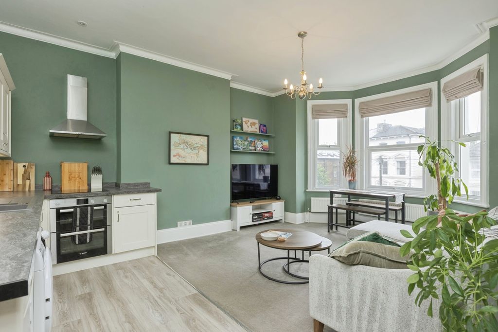 Property photo 1 of 12 Pbox-Img.Jpg