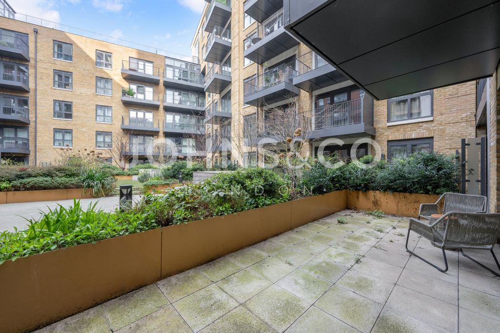 Property photo 3 of 12