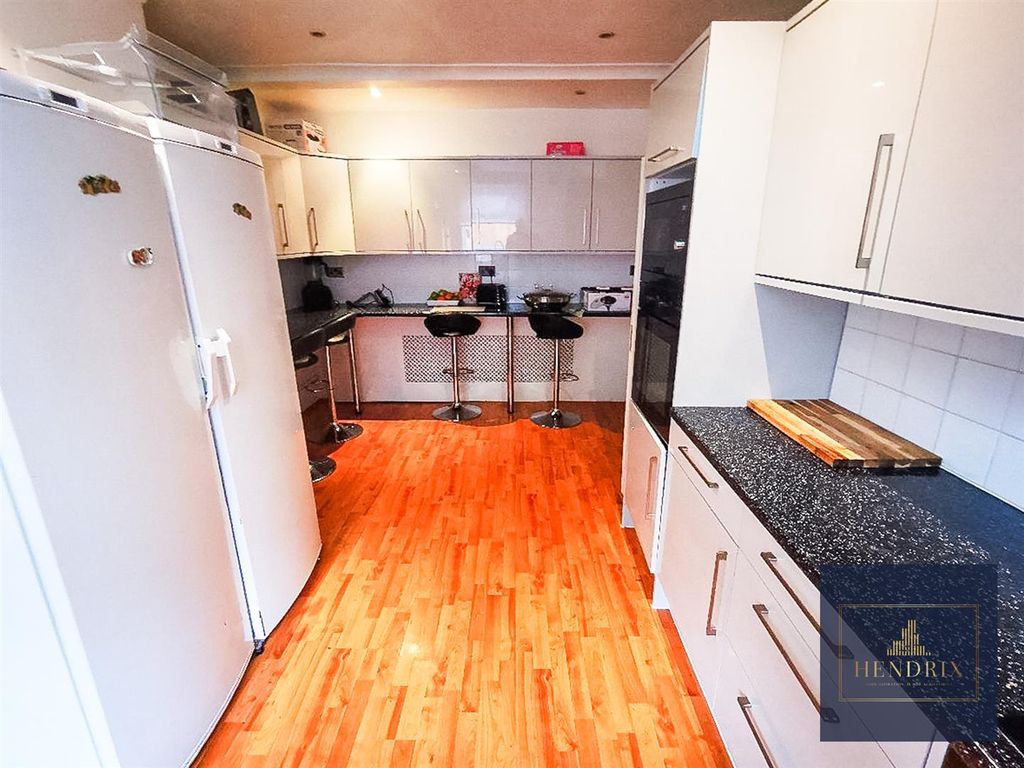 Property photo 3 of 7 Ddc04859-2Eab-4Aca-Ab41-220A96Bb77c2.Jpg