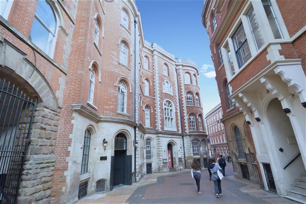 Property photo 1 of 7 (Main)