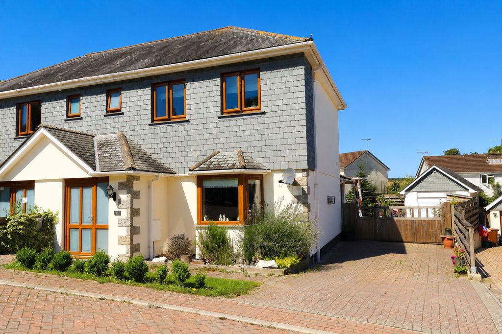 Property photo 1 of 29 External