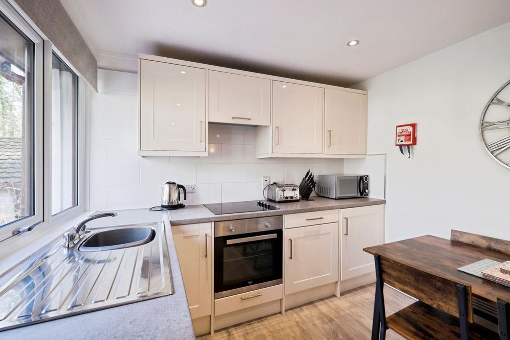 Property photo 3 of 19 Pbox-Img.Jpg