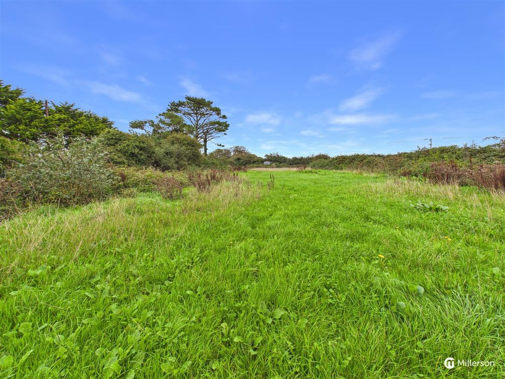 Property photo 3 of 30 Field