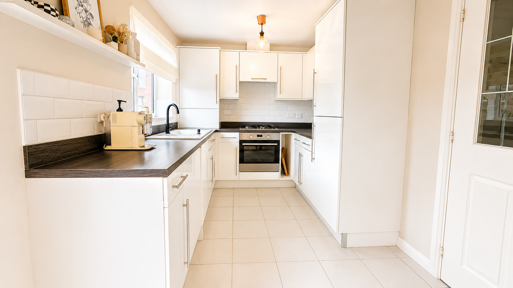 Property photo 2 of 13 Kitchen / Diner