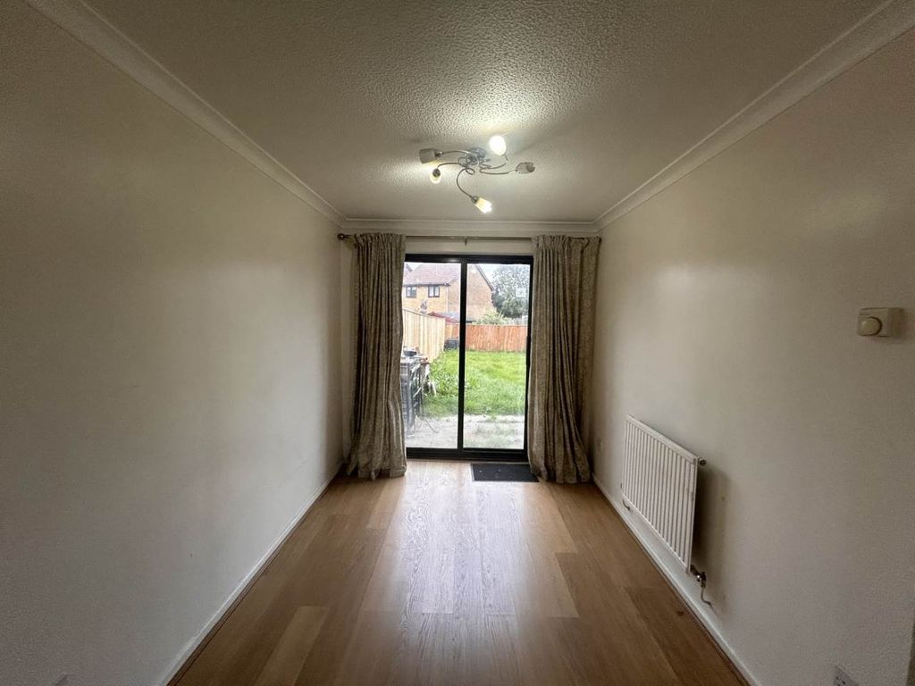 Property photo 3 of 8 Thumbnail_Img_3448