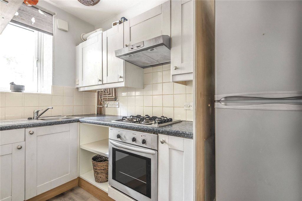 Property photo 3 of 4