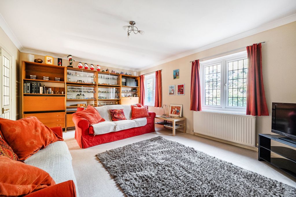 Property photo 2 of 18