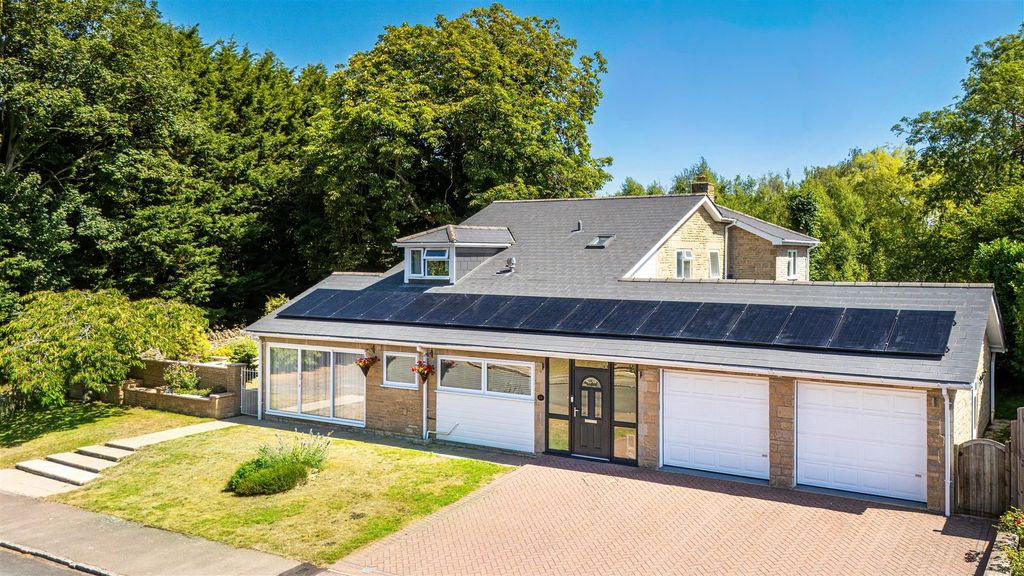 Property photo 1 of 24