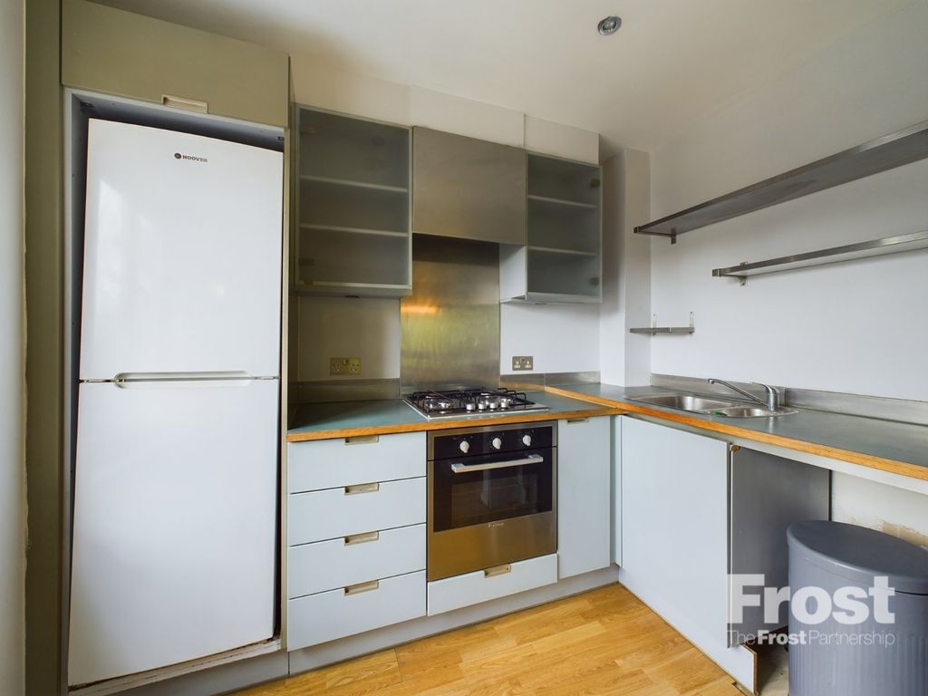 Property photo 2 of 10 Kitchen