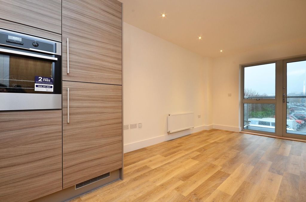 Property photo 2 of 9