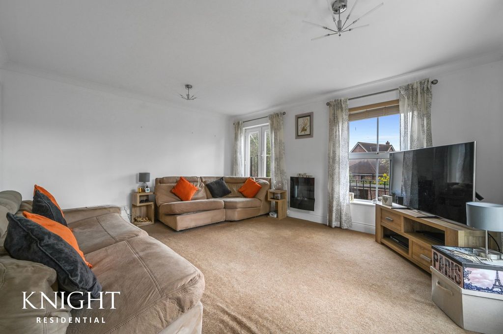 Property photo 3 of 16