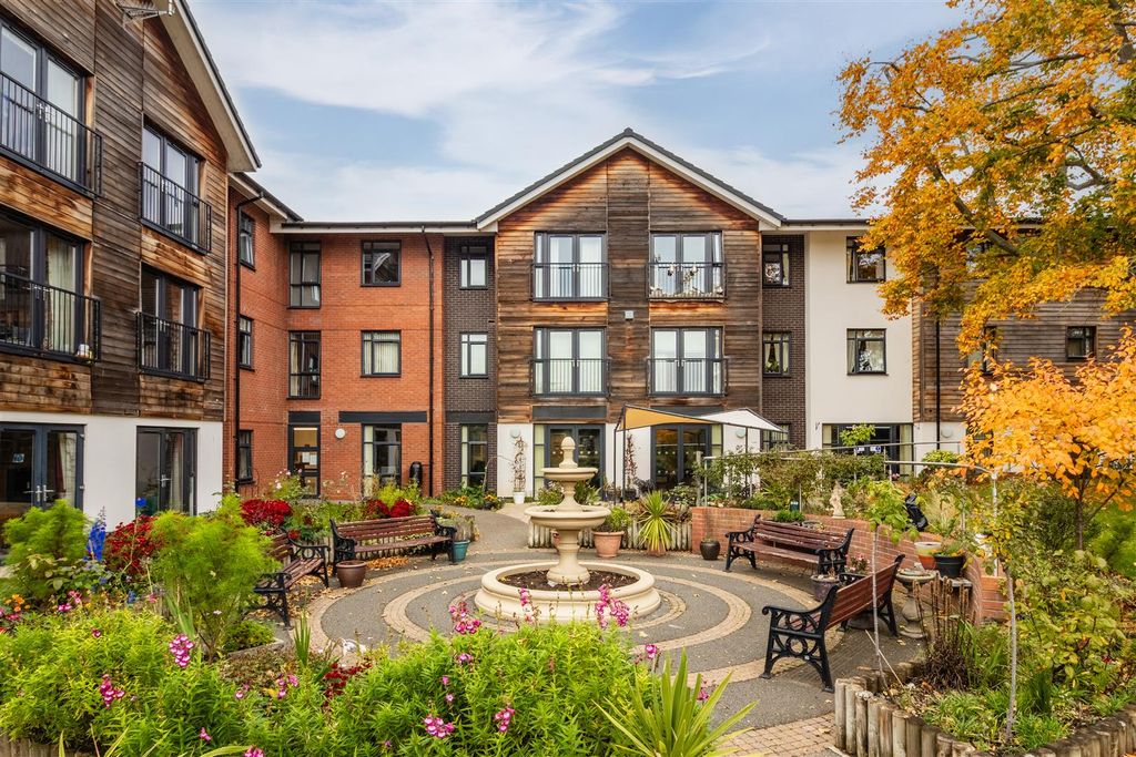 Property photo 1 of 16