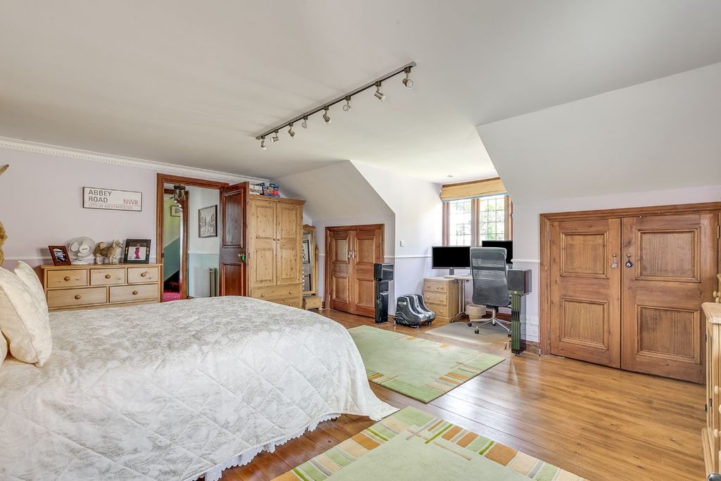 Additional image 22 of 6 bed detached house for saleMoormead Hill House, Offley Road, Hitchin SG5