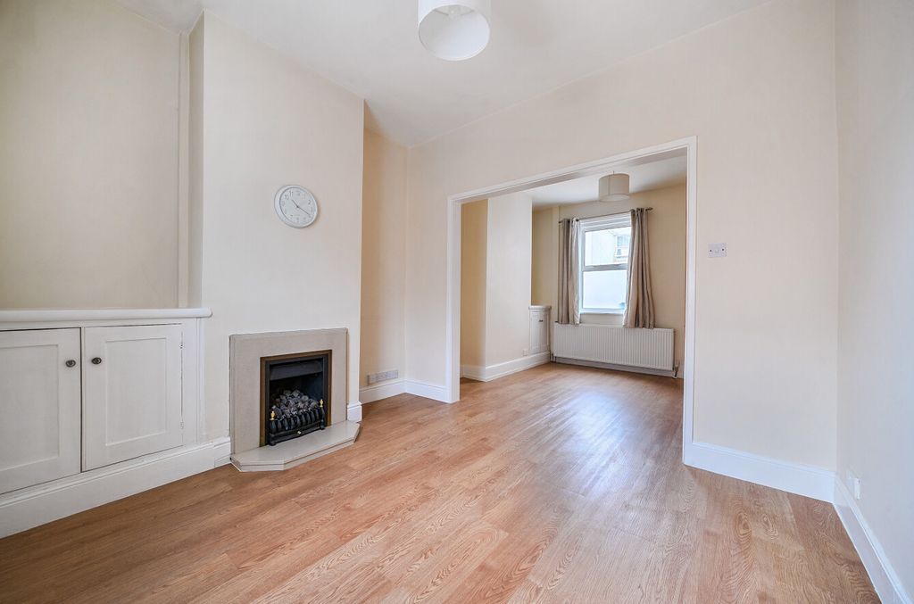 Property photo 2 of 20 16-6A5764F486574-...