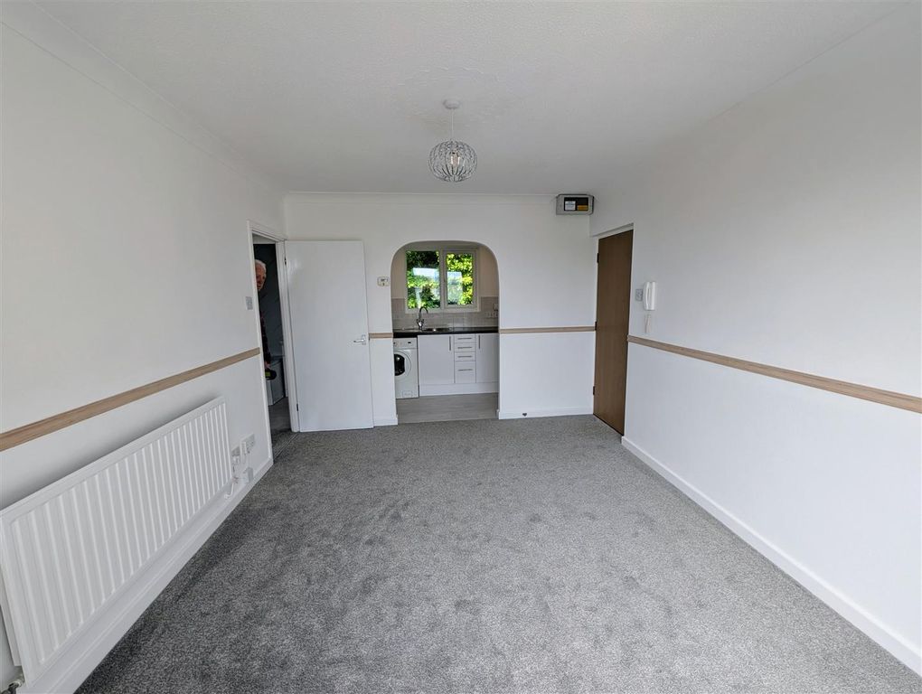 Property photo 3 of 11 1000010899.Jpg