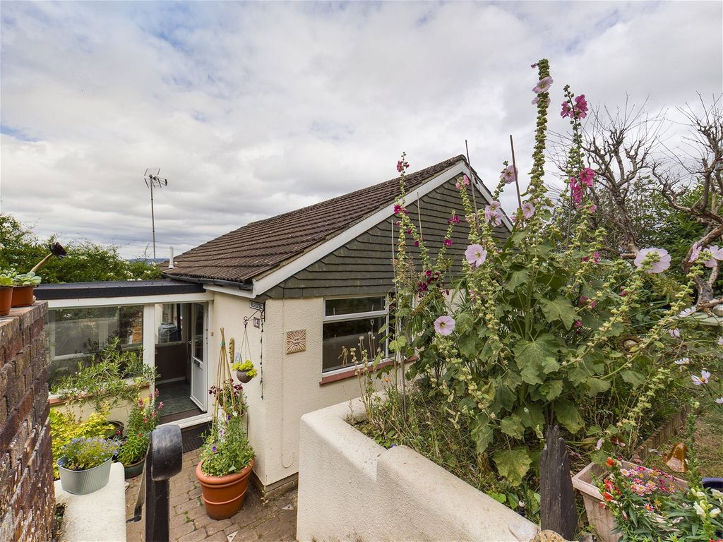 Property photo 3 of 18