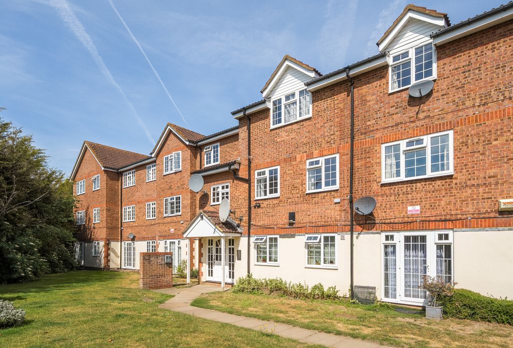 Property photo 1 of 10 1458228-9-6A10433...