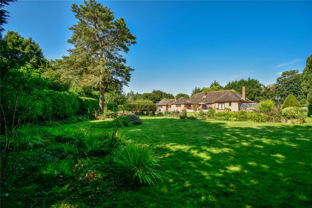 Property photo 1 of 16 Picture No. 10