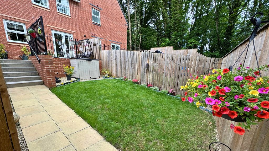 Property photo 2 of 26