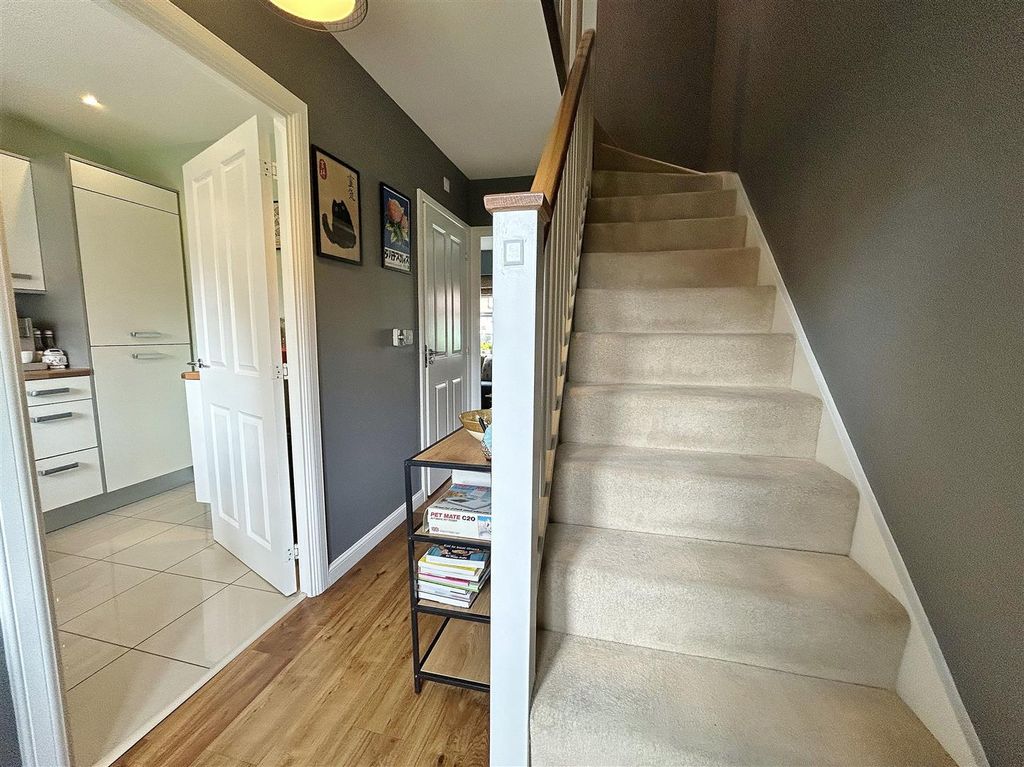 Property photo 2 of 13 Entrance Hallway