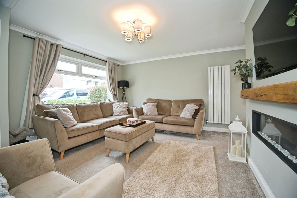 Property photo 3 of 21