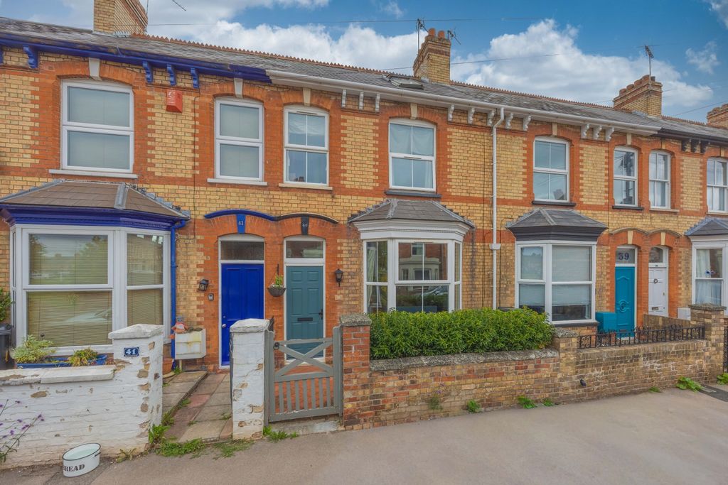Property photo 1 of 22 Ewemove Taunton Greenway Avenue (6)