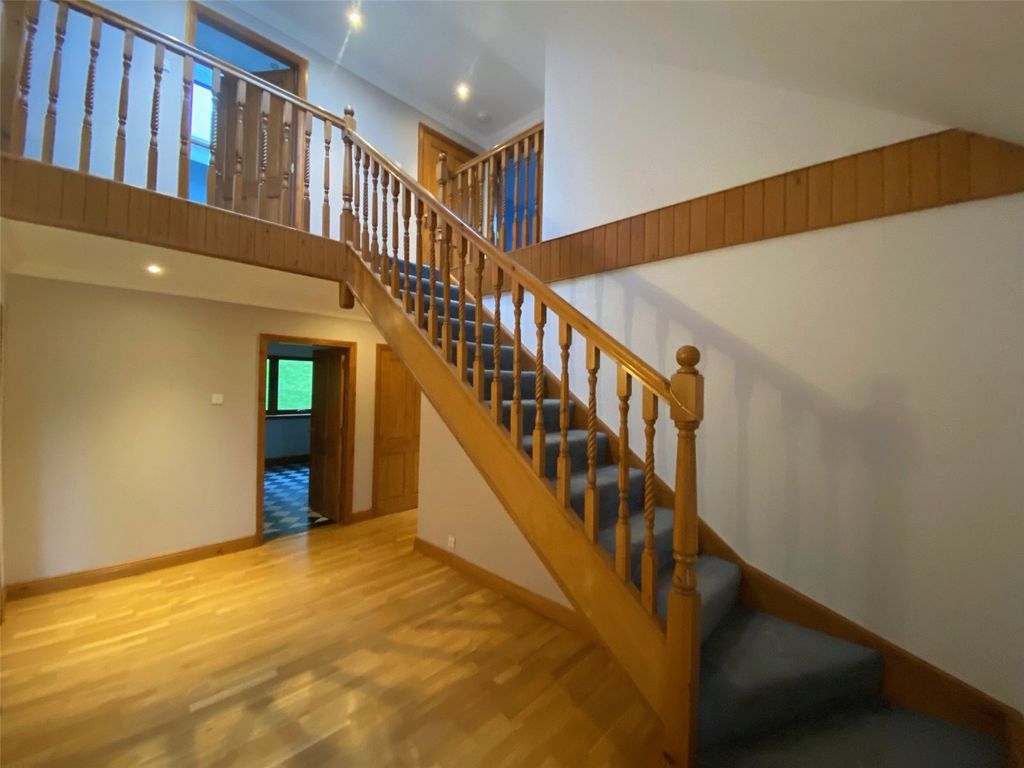 Property photo 2 of 15 Picture No. 13