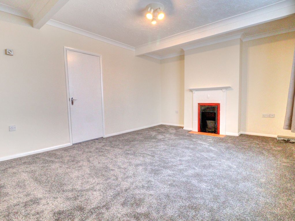 Property photo 2 of 10 Picture No. 12