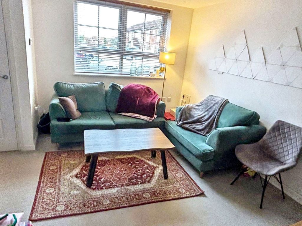 Property photo 3 of 8