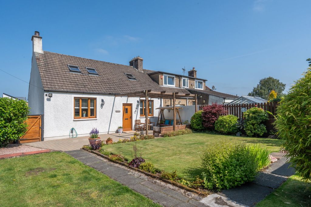 Property photo 1 of 30