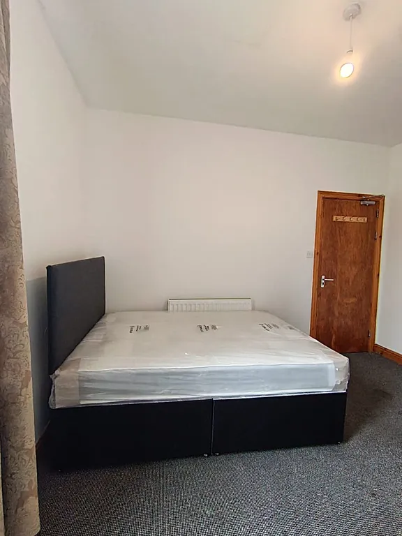 House in Cardiff CF11, Grangetown - View 6