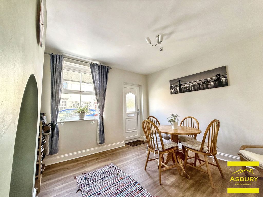 Property photo 3 of 24