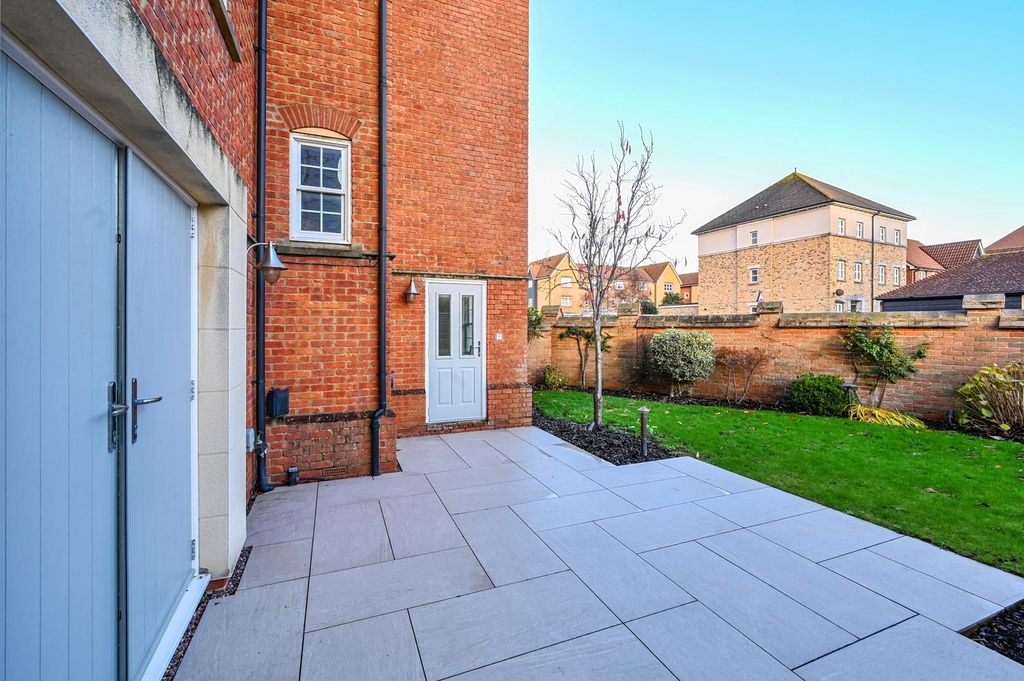 Property photo 3 of 29