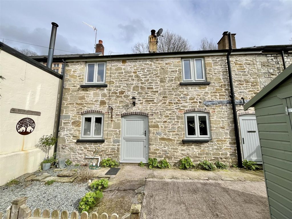 Property photo 1 of 25